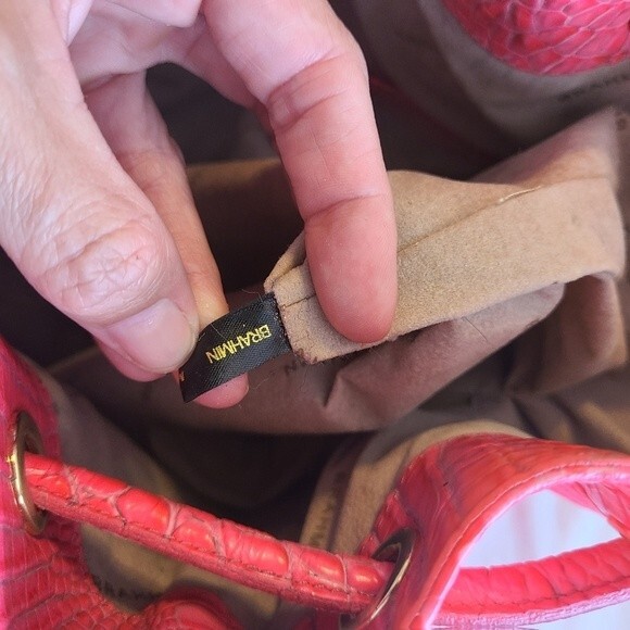 Brahmin hot pink croc bucket purse - Picture 6 of 11